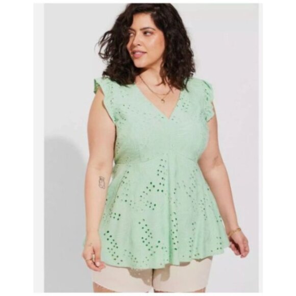 TORRID shirt top Size 2x Mint Green Eyelet  Ruffle Sleeve Peplum  V-Neck Blouse - Picture 1 of 6